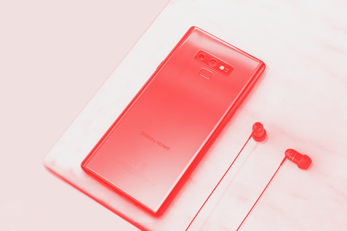 //amx-india-dev.myshopify.com/cdn/shop/files/Earphones_12_x800.png?v=1613793730